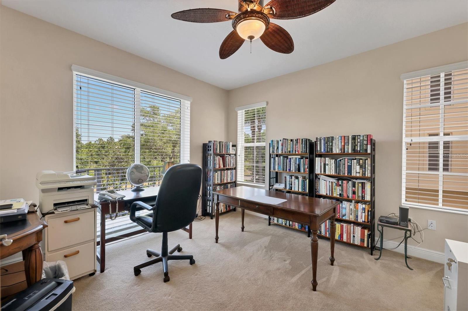 Listing photo id 25 for 6310 Watercrest Way 201