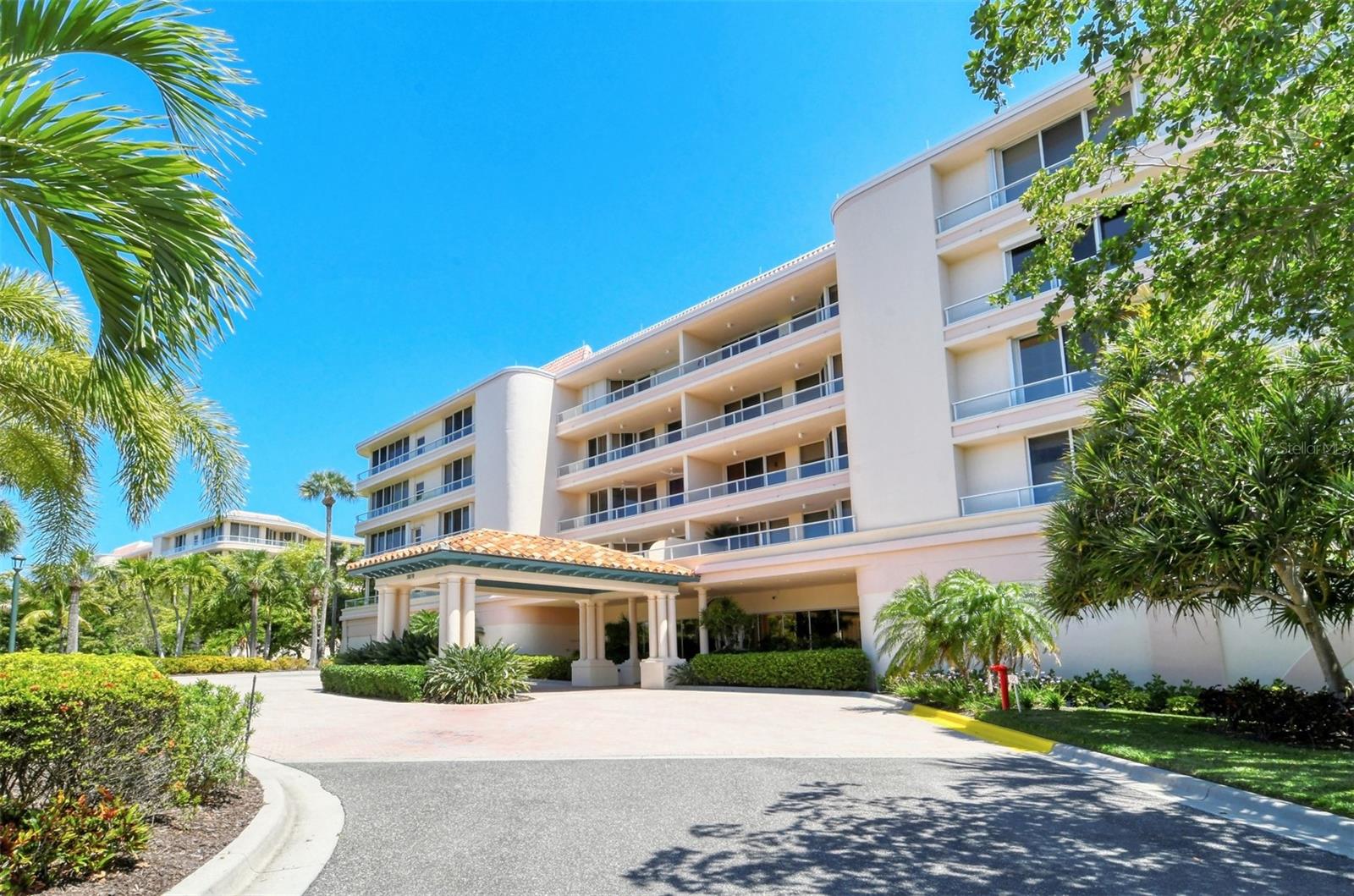 Listing photo id 0 for 3070 Grand Bay Boulevard 625