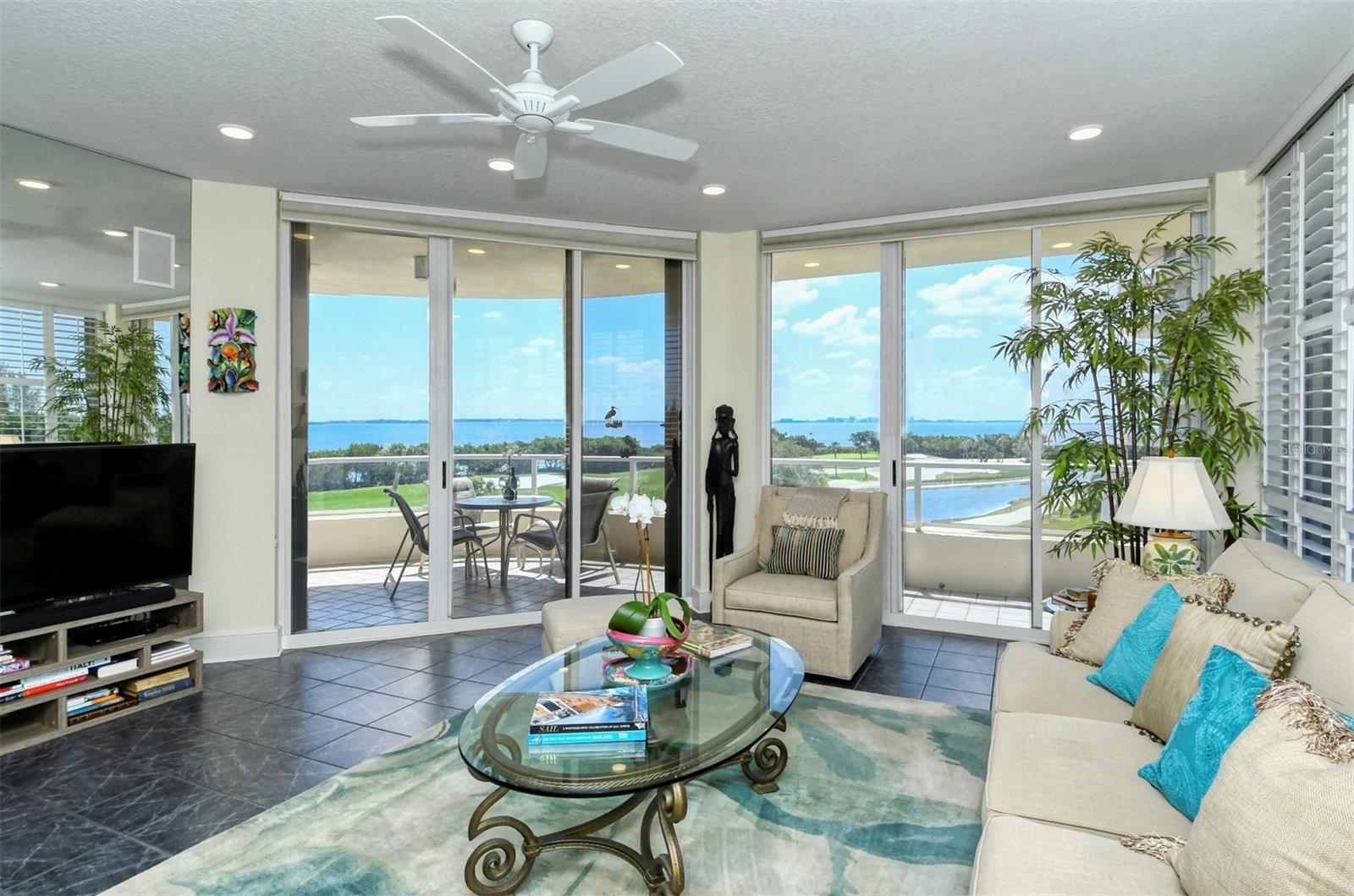 Listing photo id 2 for 3070 Grand Bay Boulevard 625