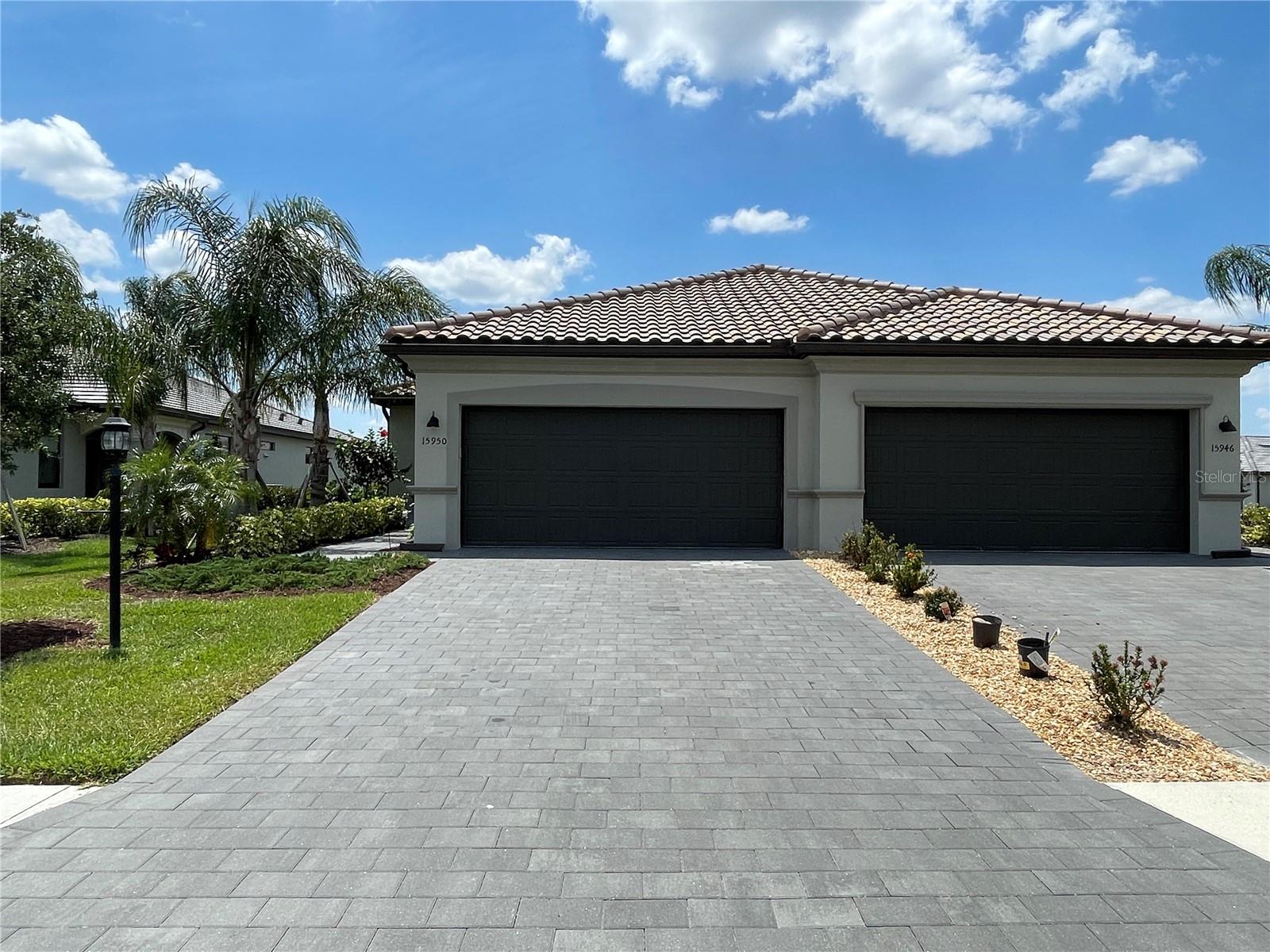 Listing photo id 0 for 15950 Clear Skies Place