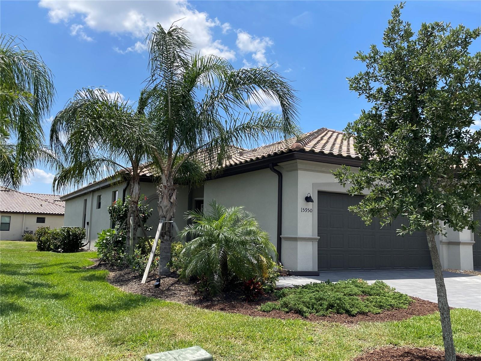 Listing photo id 1 for 15950 Clear Skies Place