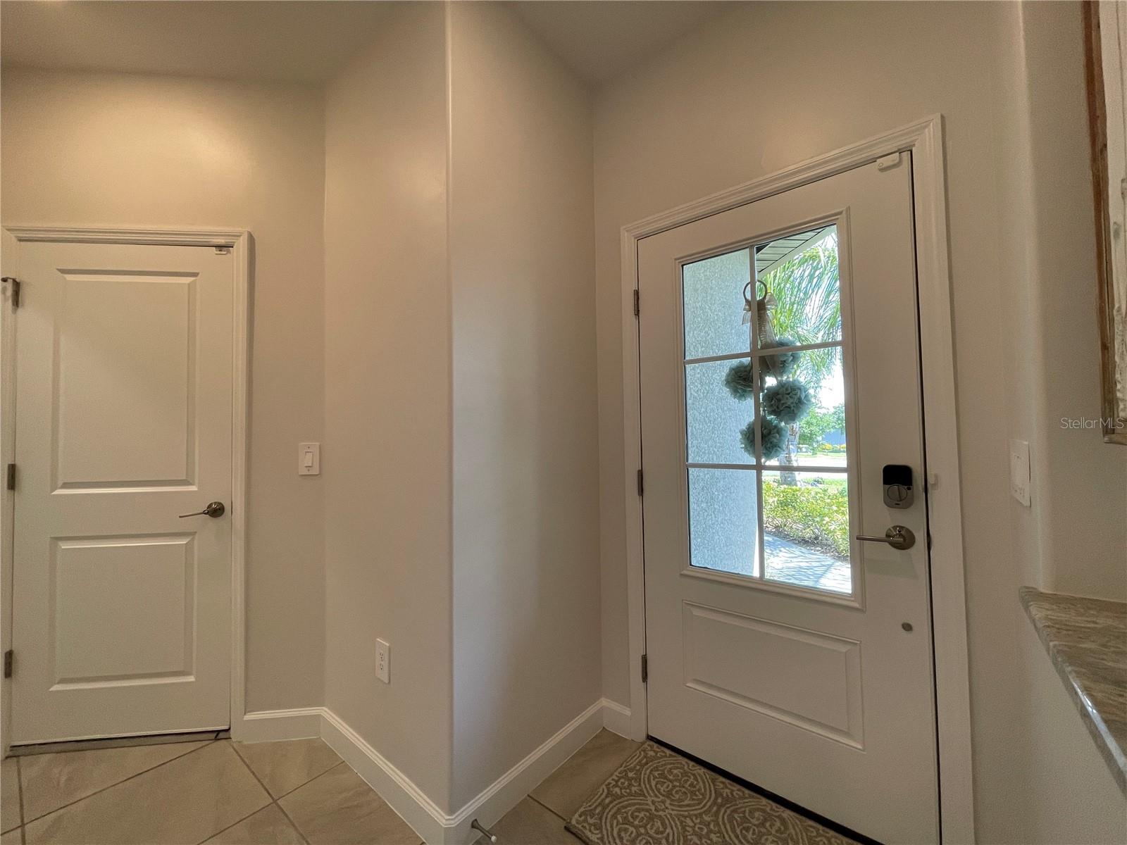 Listing photo id 4 for 15950 Clear Skies Place