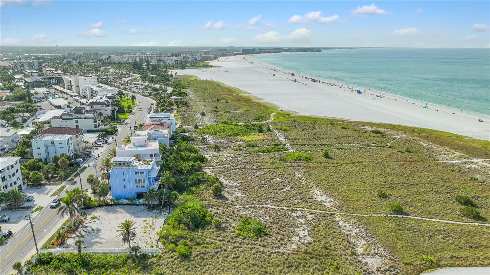 Listing photo id 4 for 636 Beach Road