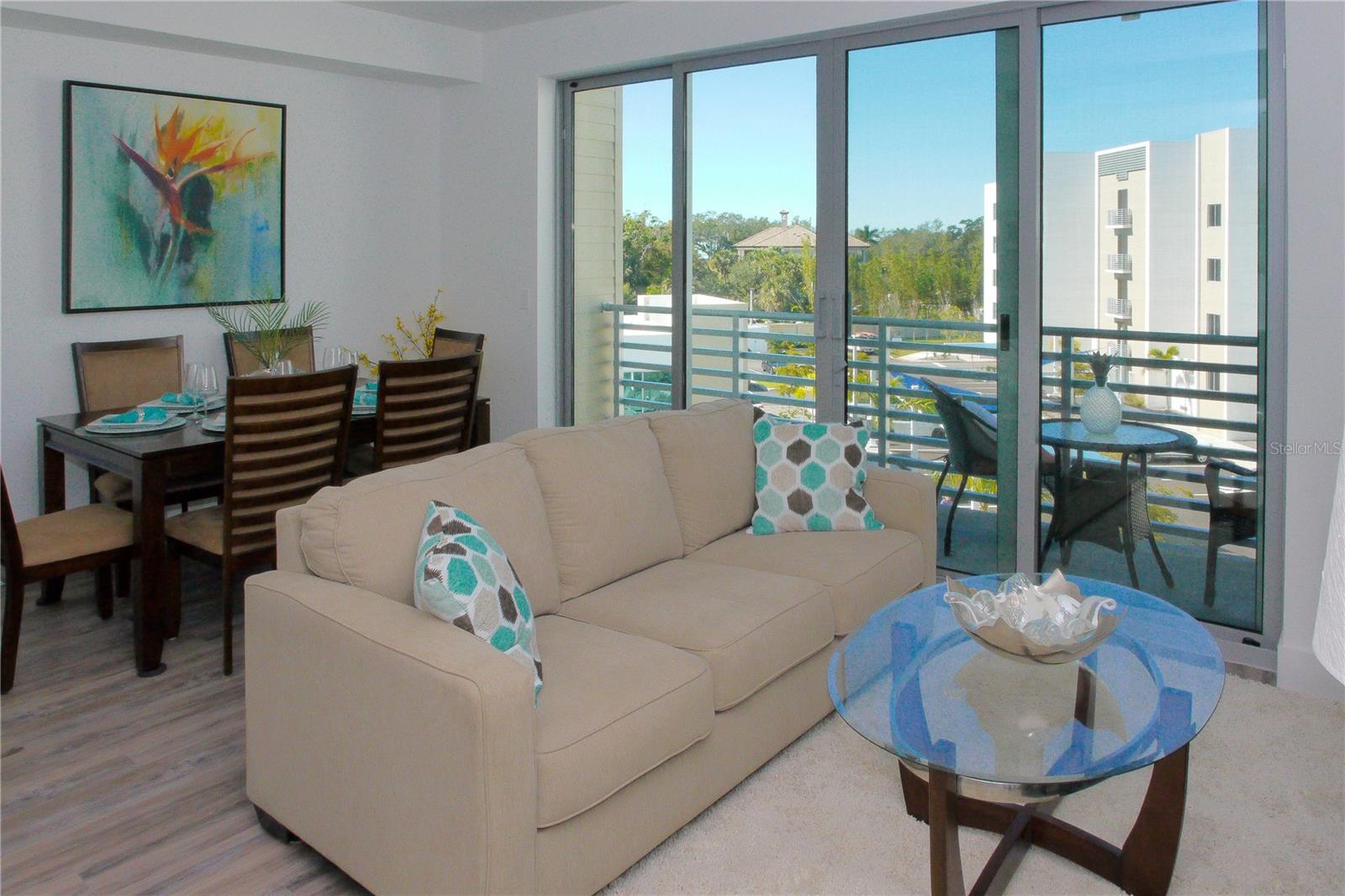 Listing photo id 1 for 1703 Tamiami Trail 409