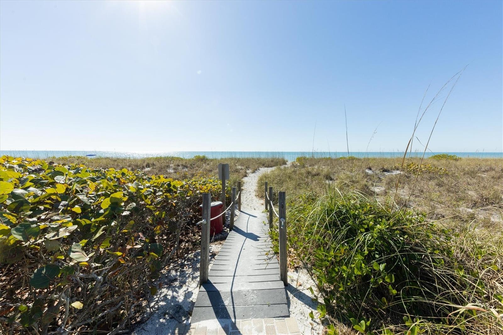 Image 36 of 51 For 5757 Gulf Of Mexico Drive 305