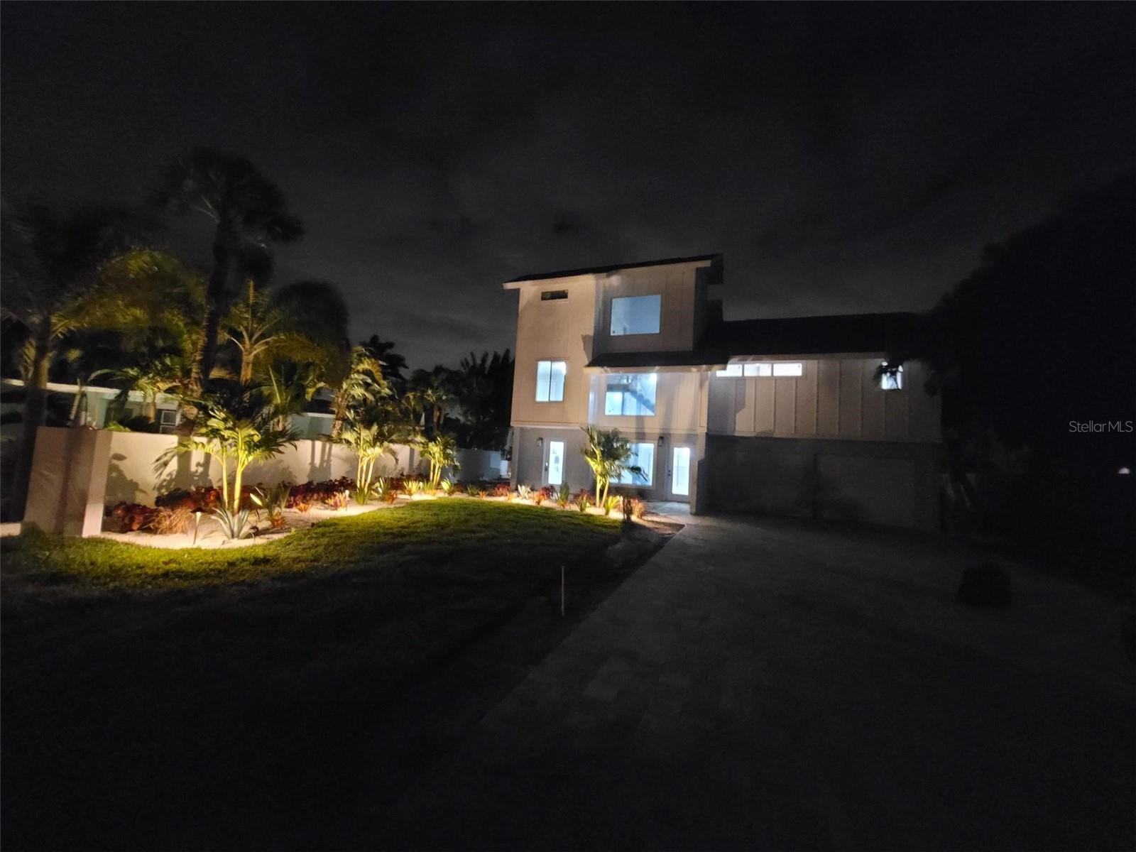 Listing photo id 35 for 970 Boca Ciega Isle Drive