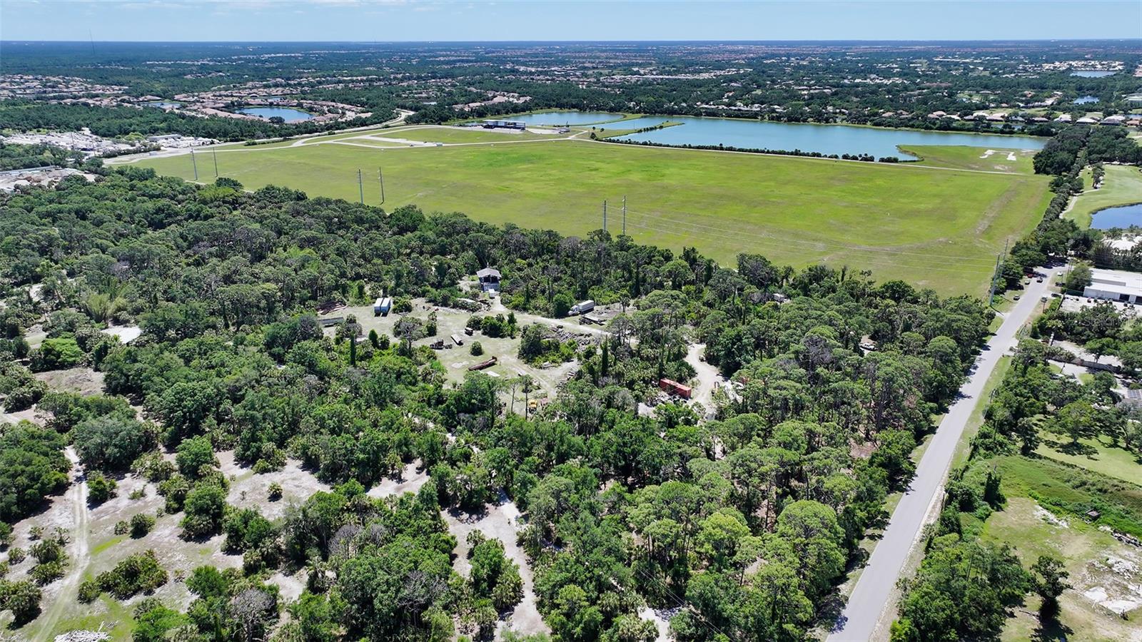 Image 3 of 15 For 400 S Havana Rd