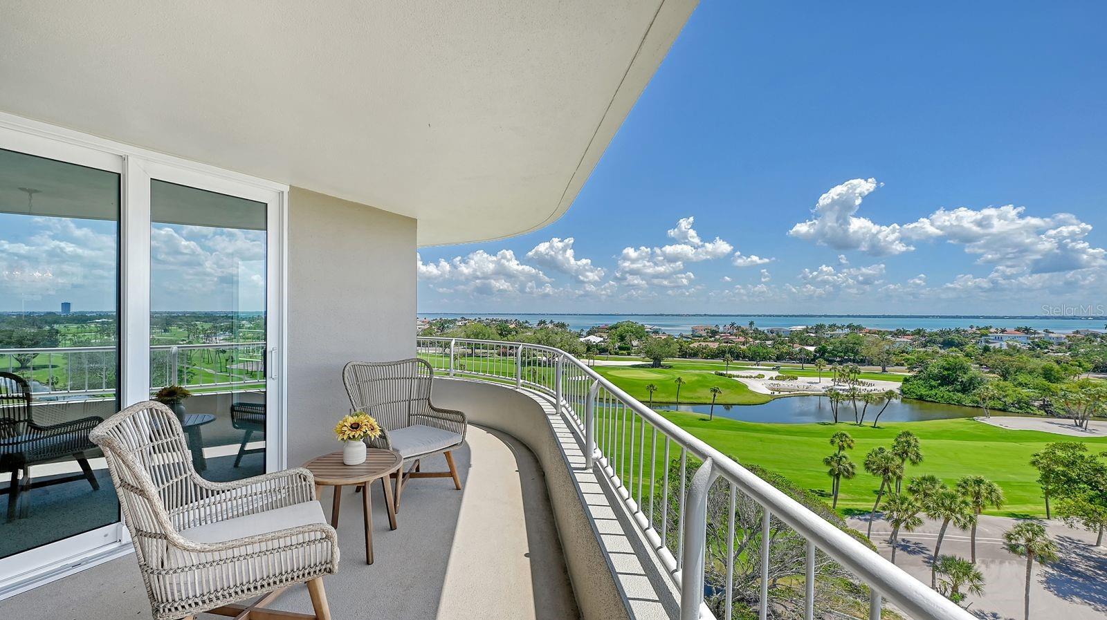 Listing photo id 10 for 775 Longboat Club Road 804