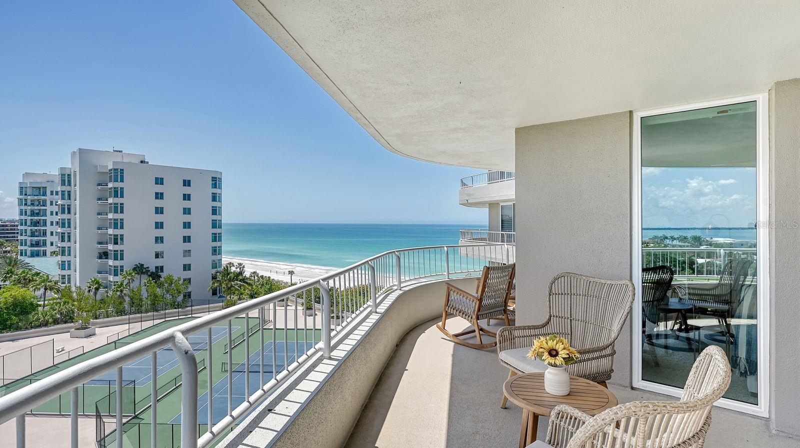 Listing photo id 2 for 775 Longboat Club Road 804