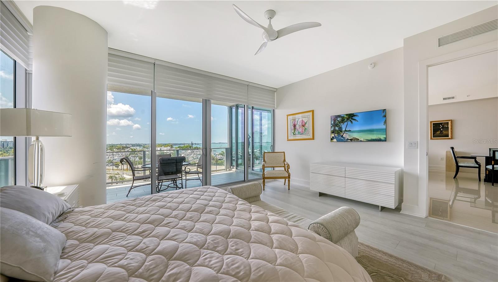 Listing photo id 20 for 1155 Gulfstream Avenue 509