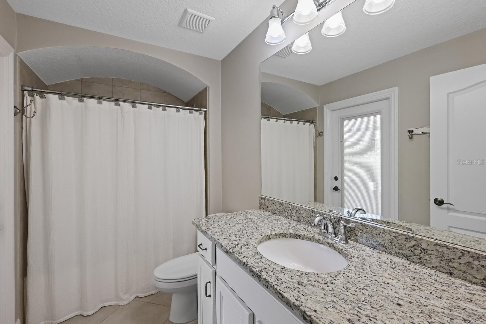 Listing photo id 25 for 16621 Berwick Terrace