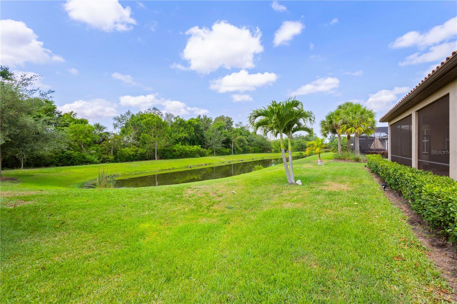 Listing photo id 46 for 6337 Rivo Lakes Blvd Boulevard