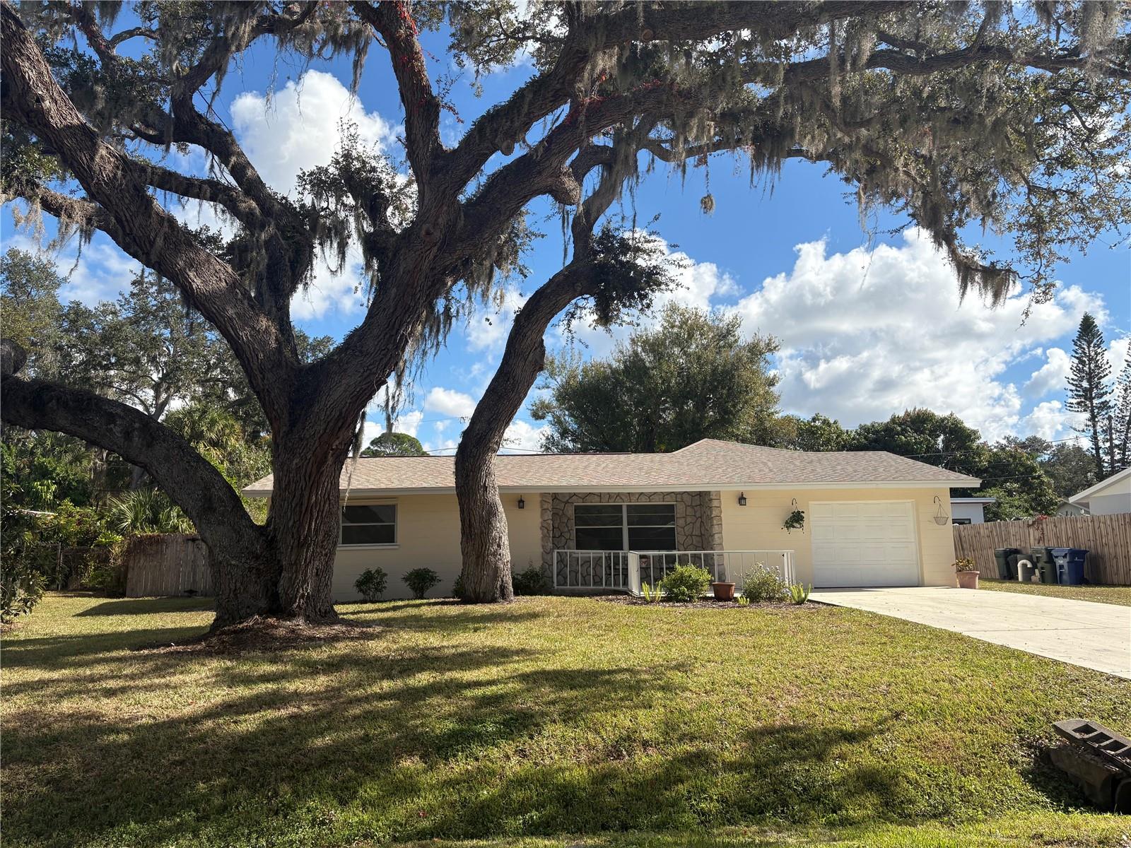Details for 2025 Amanda Drive, SARASOTA, FL 34232