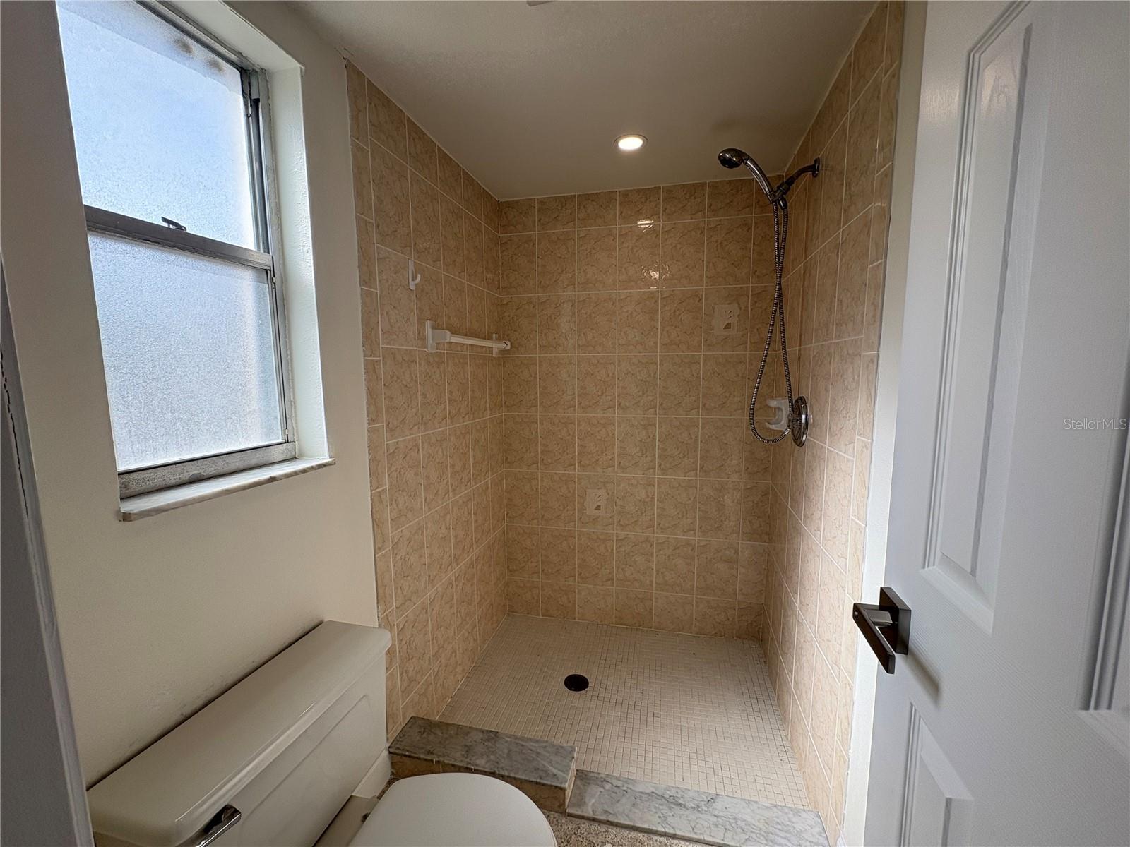 Image 16 of 22 For 2025 Amanda Drive