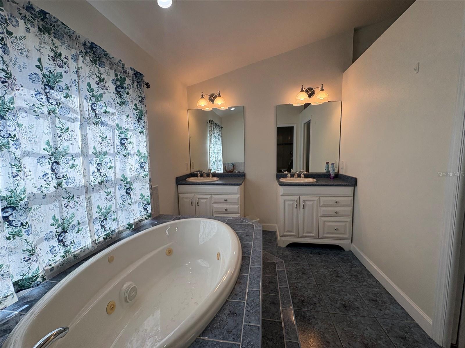 Image 21 of 22 For 2025 Amanda Drive