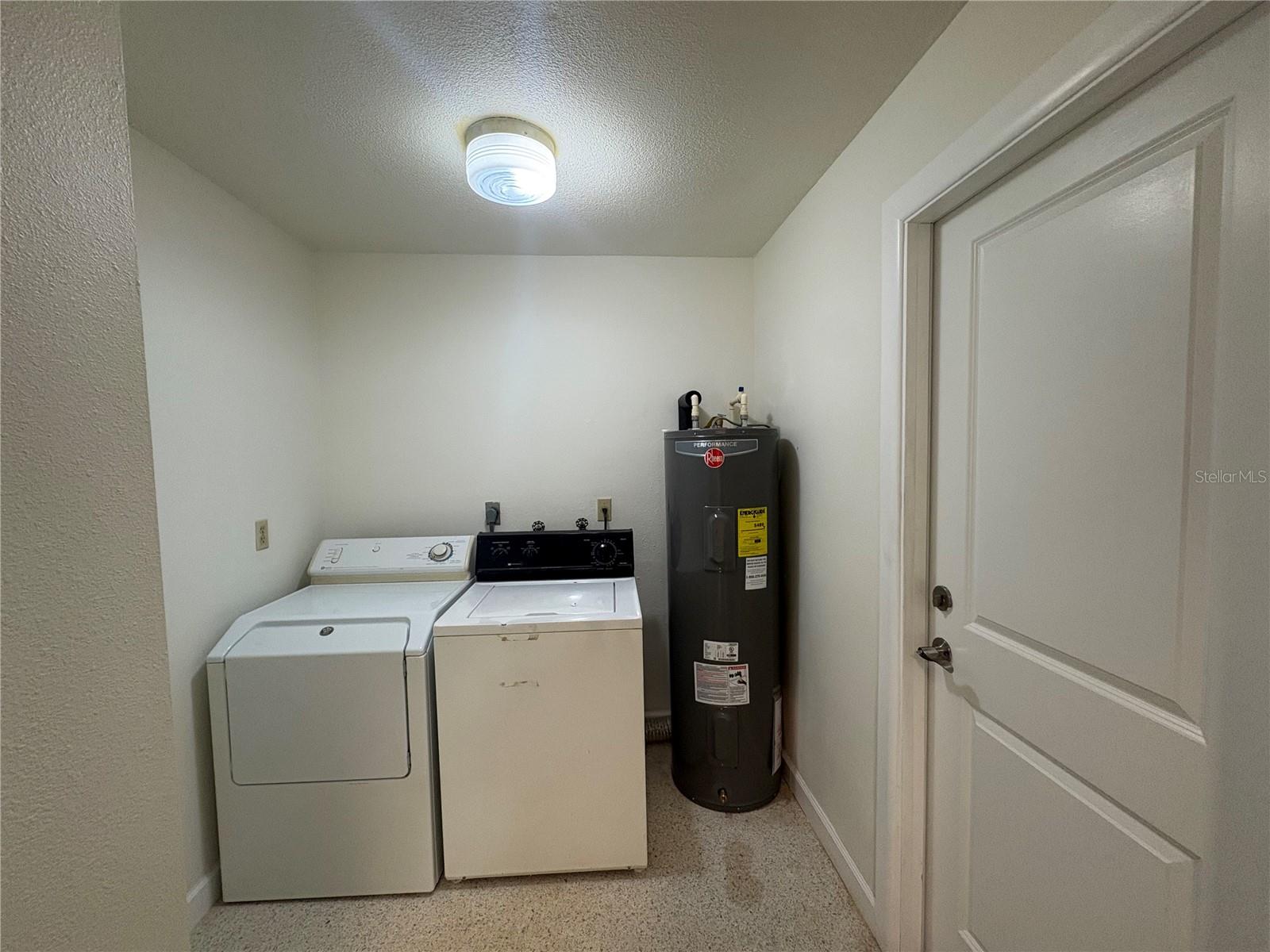 Image 9 of 22 For 2025 Amanda Drive