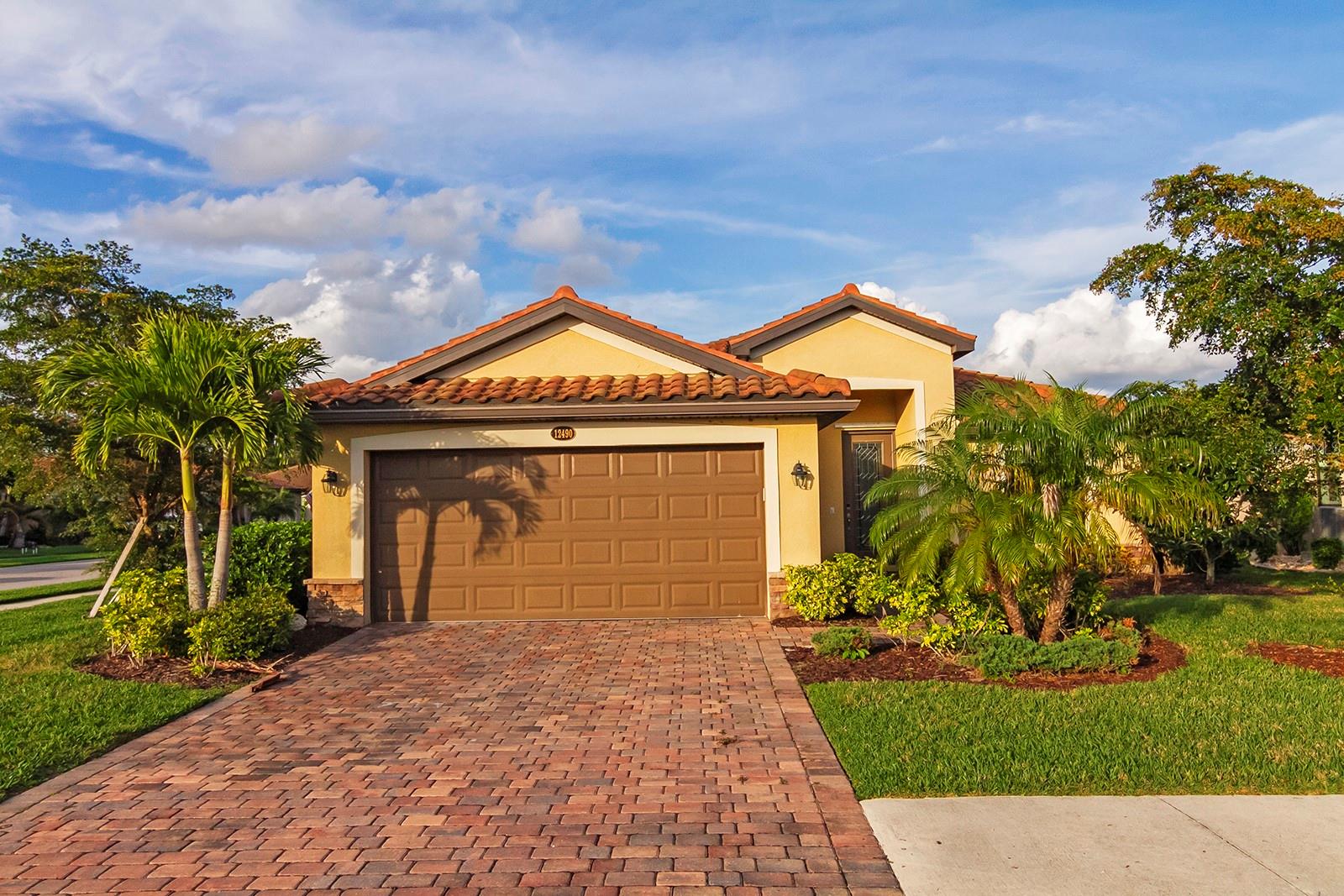 Details for 12490 Cinqueterre Drive, VENICE, FL 34293