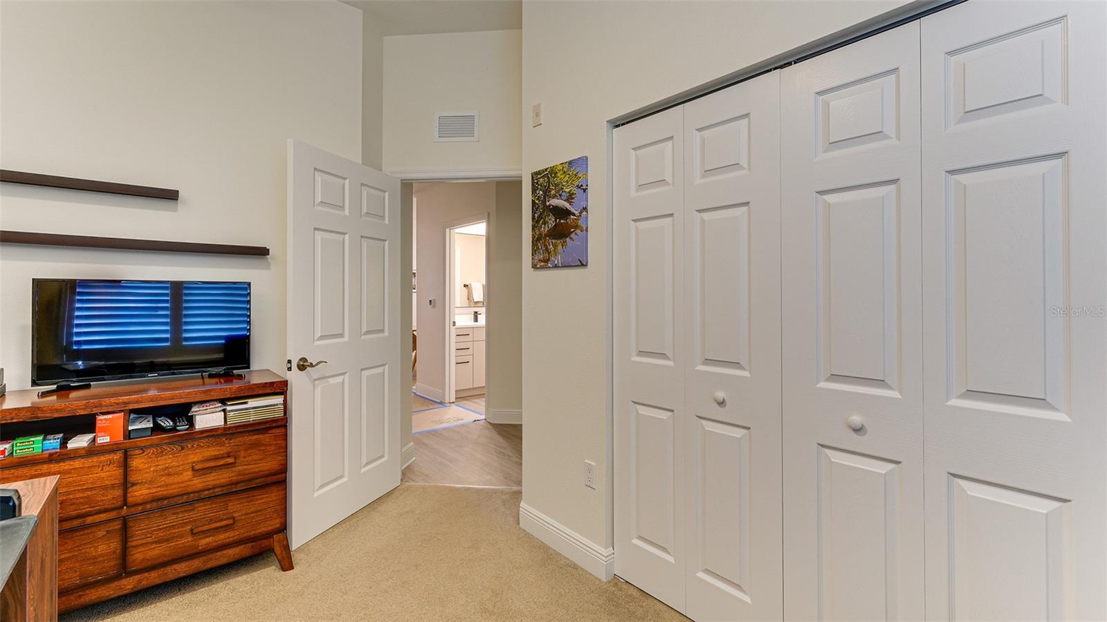 Listing photo id 38 for 6406 Watercrest Way 402