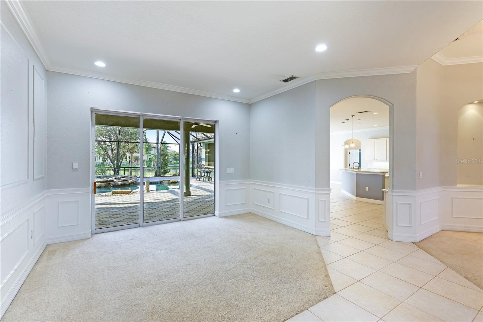 Listing photo id 14 for 10411 Winding Stream Way