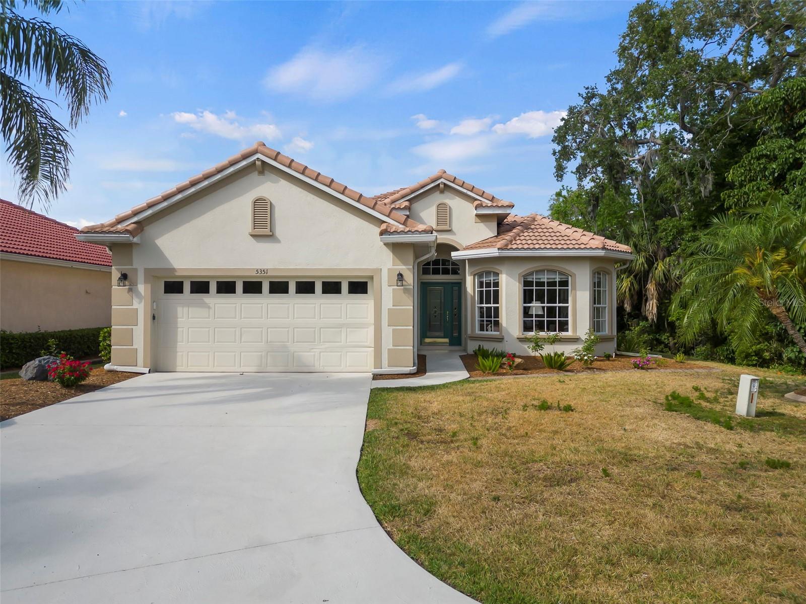 Listing photo id 32 for 5351 Laurel Oak Court