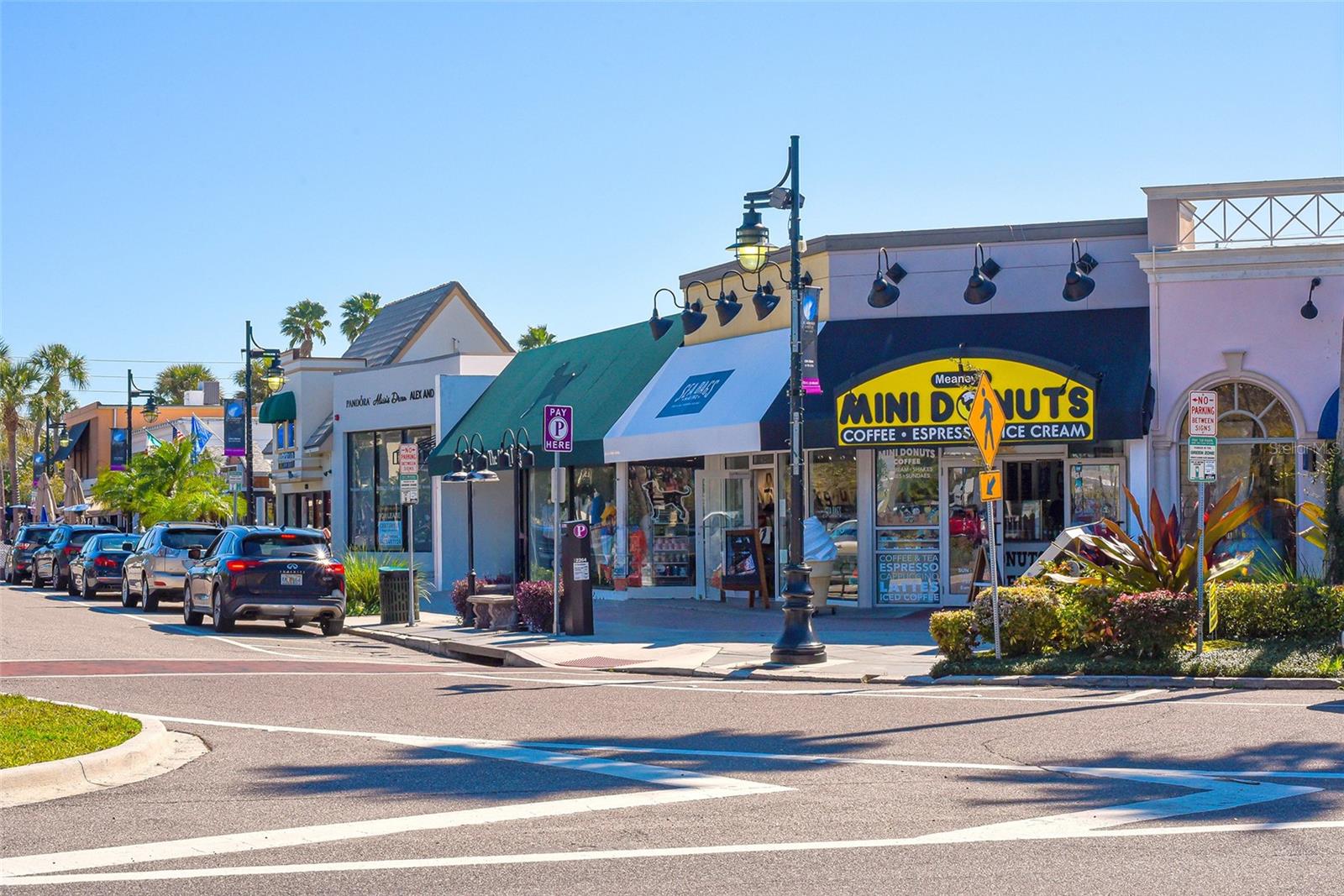 Image 78 of 81 For 771 John Ringling Boulevard 7