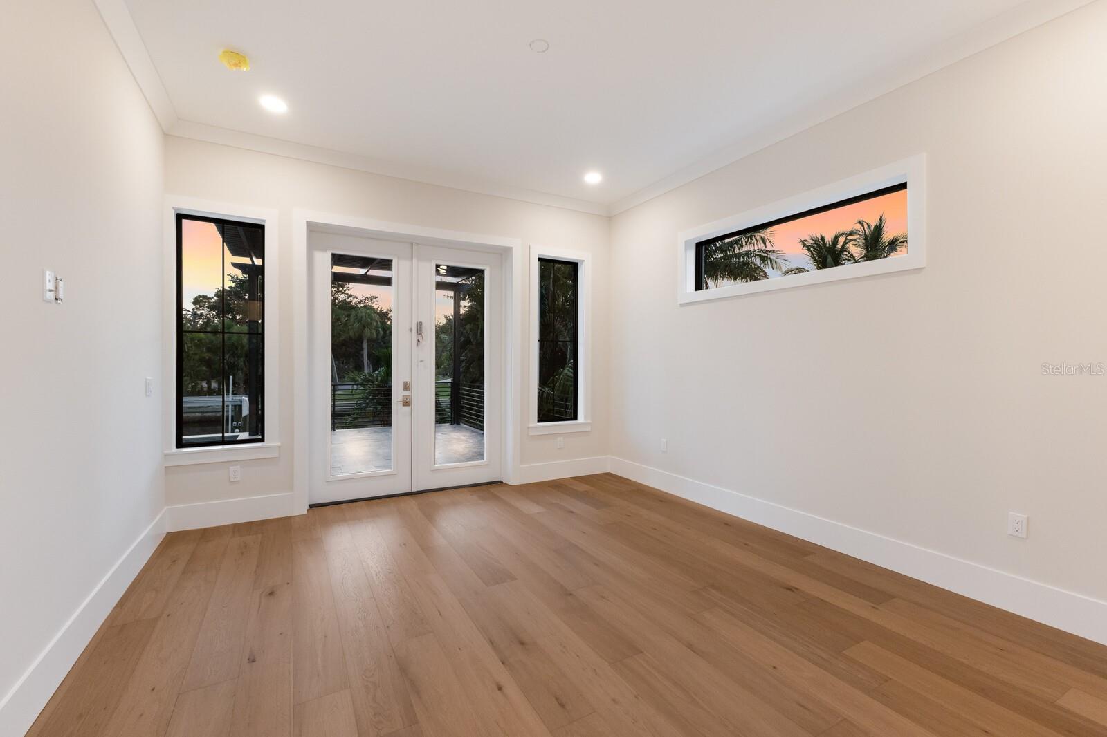 Image 23 of 94 For 4544 Woodside Road