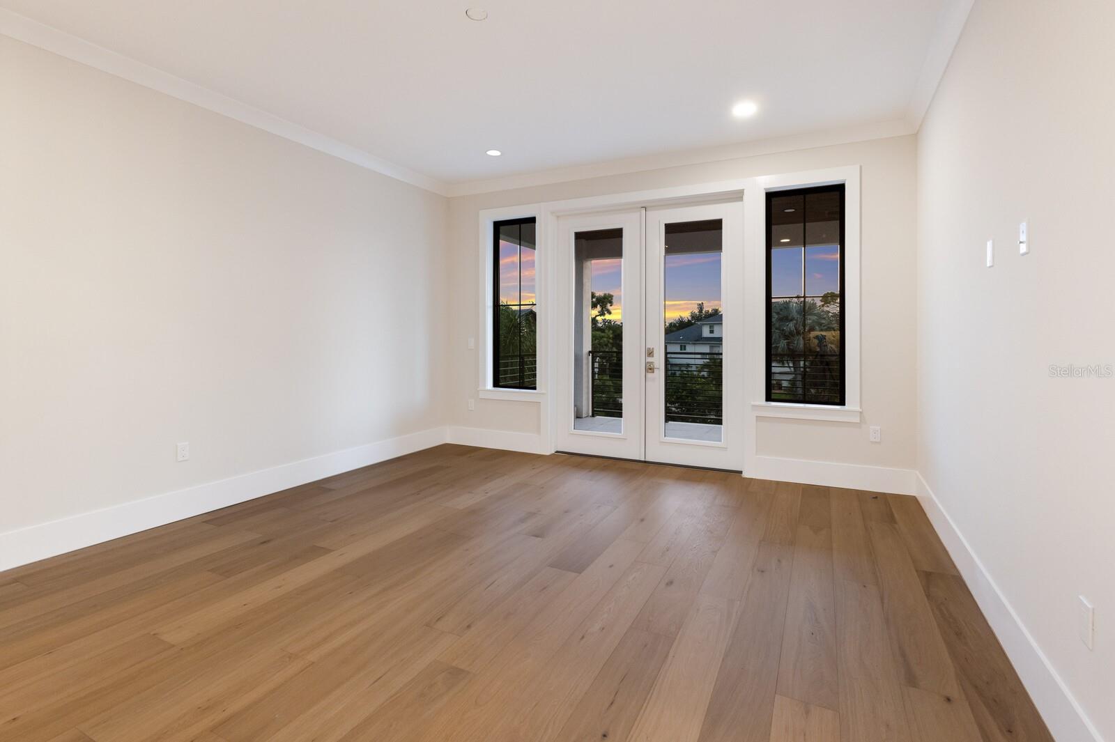 Image 33 of 94 For 4544 Woodside Road