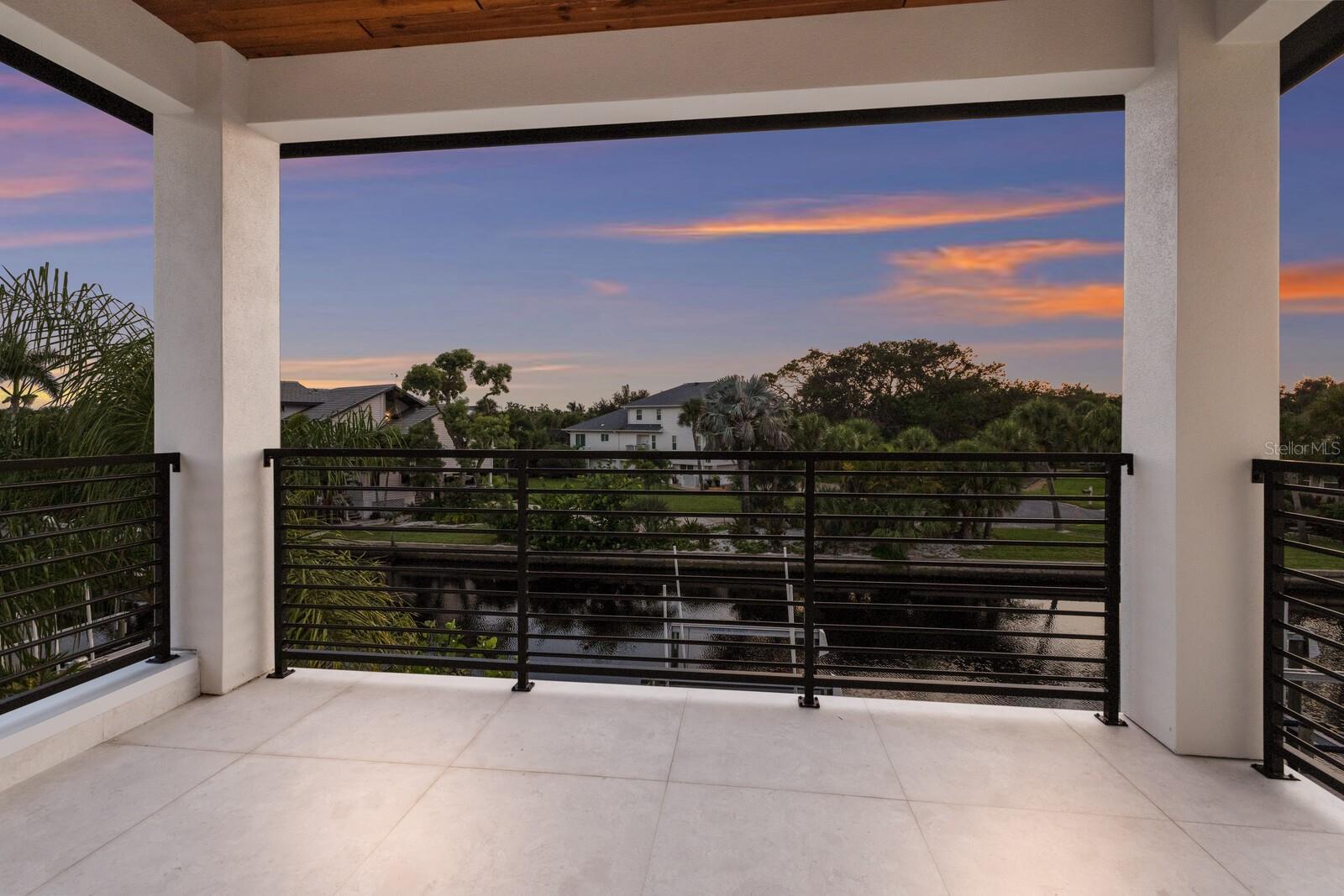 Image 36 of 94 For 4544 Woodside Road