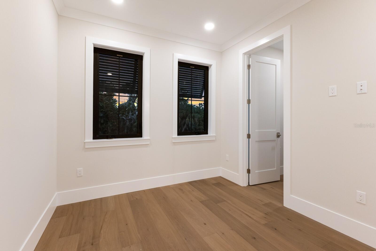 Image 48 of 94 For 4544 Woodside Road