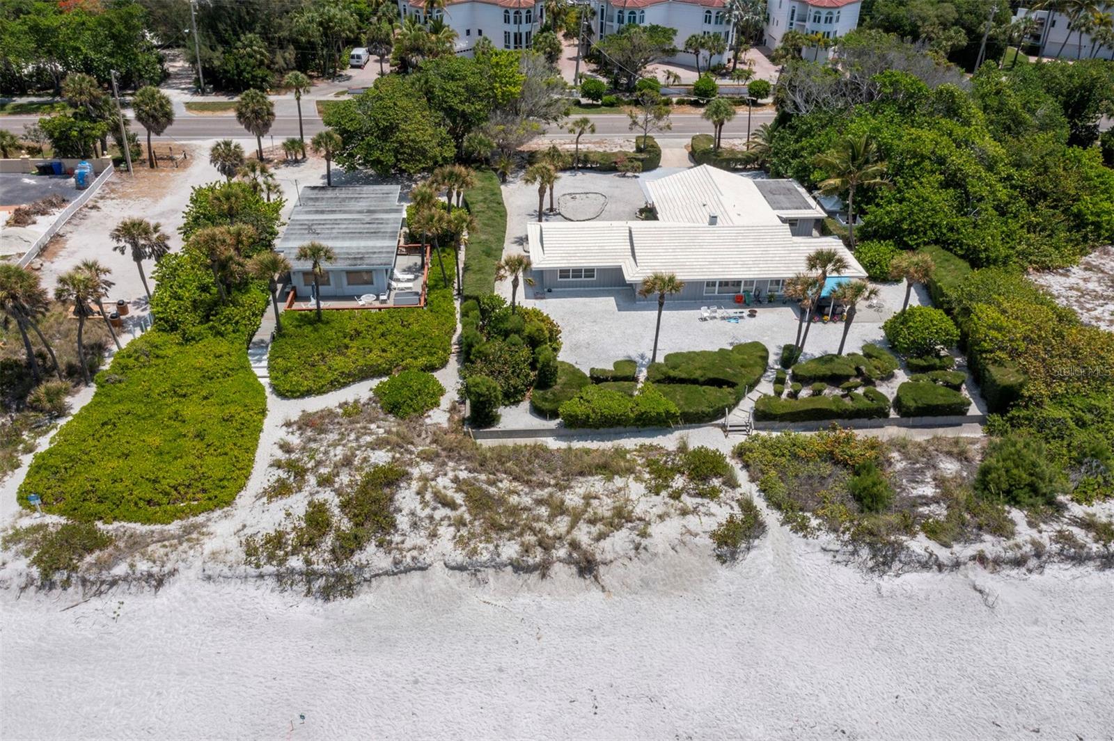 Listing photo id 9 for 3341 Gulf Of Mexico Drive