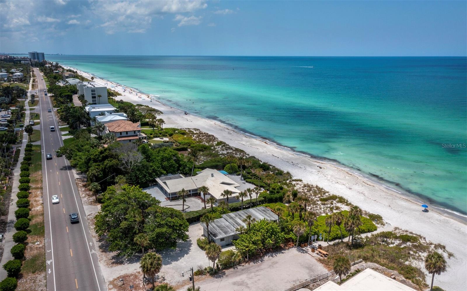 Listing photo id 2 for 3341 Gulf Of Mexico Drive