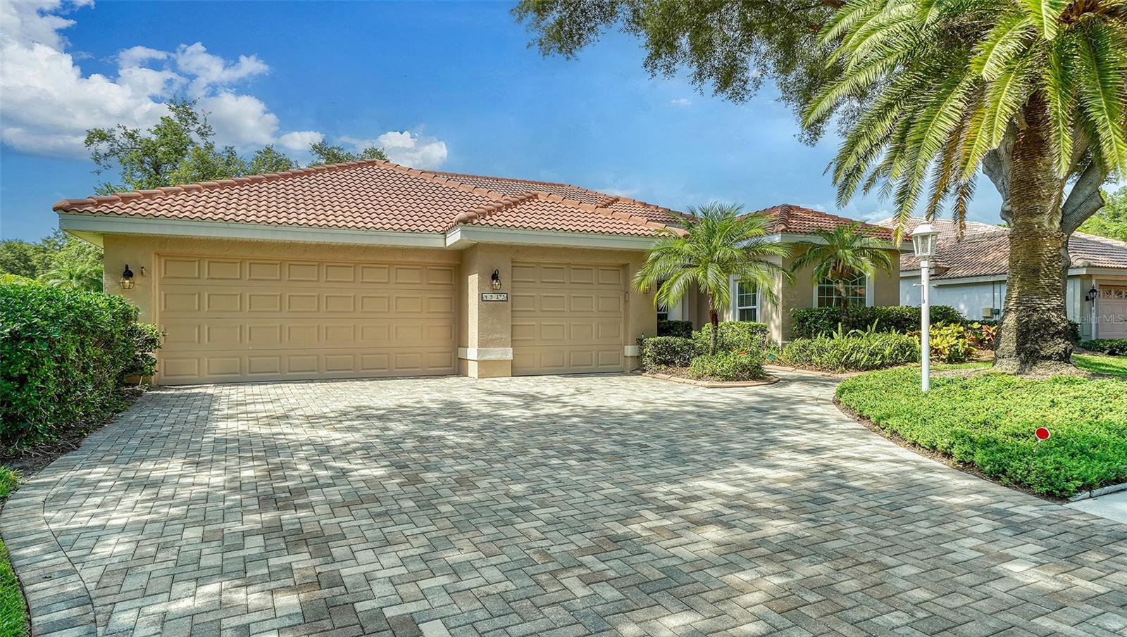 Details for 4915 Old Oakleaf Drive, SARASOTA, FL 34233