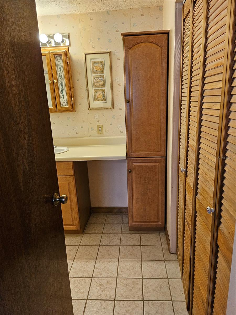 Image 29 of 82 For 407 White Oak Way