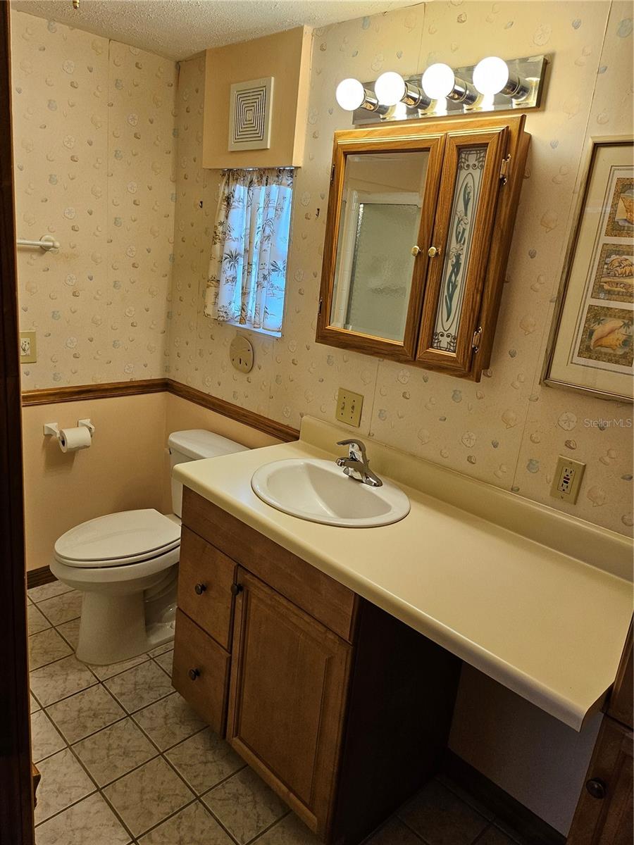 Image 30 of 82 For 407 White Oak Way