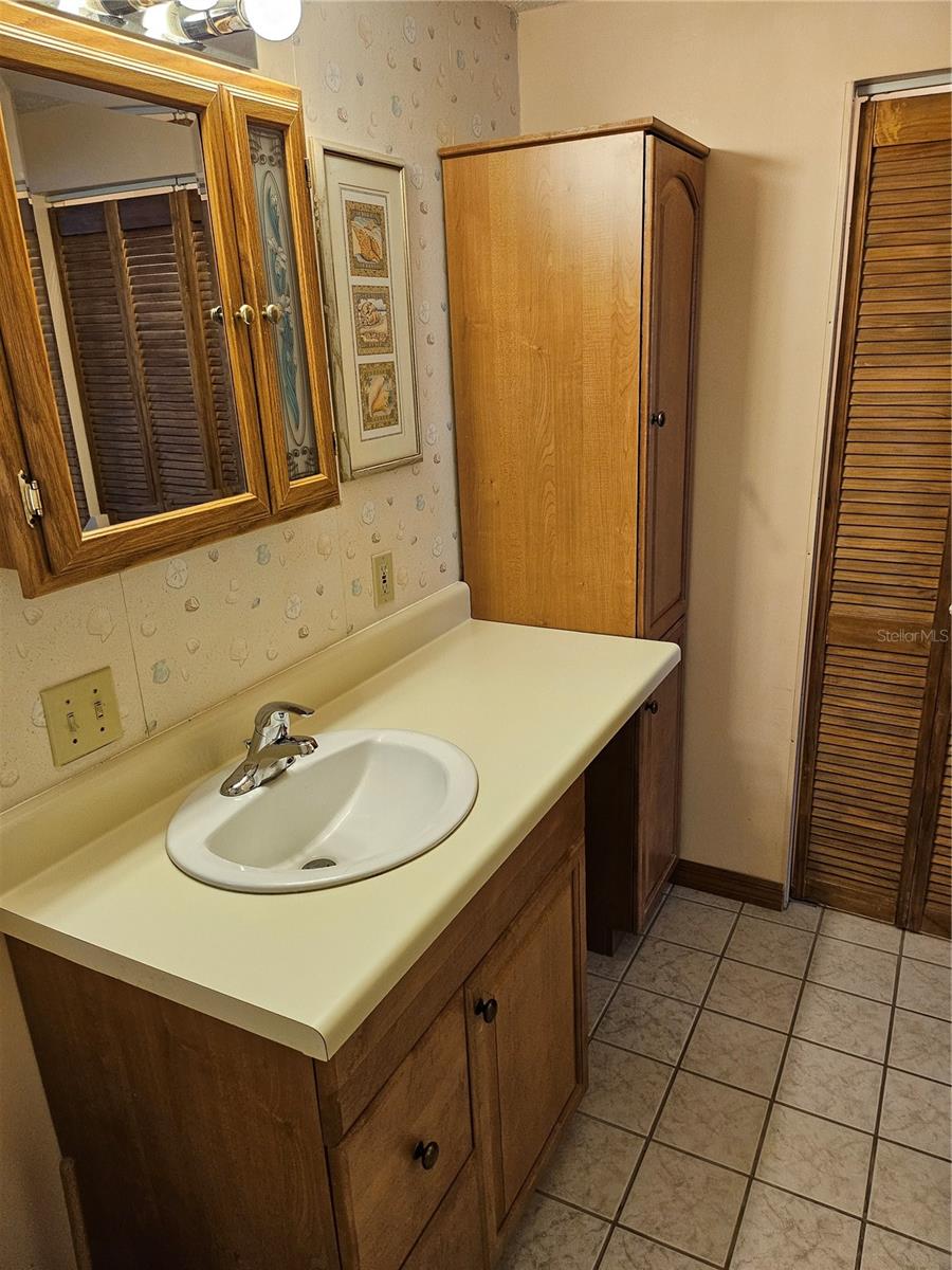Image 31 of 82 For 407 White Oak Way