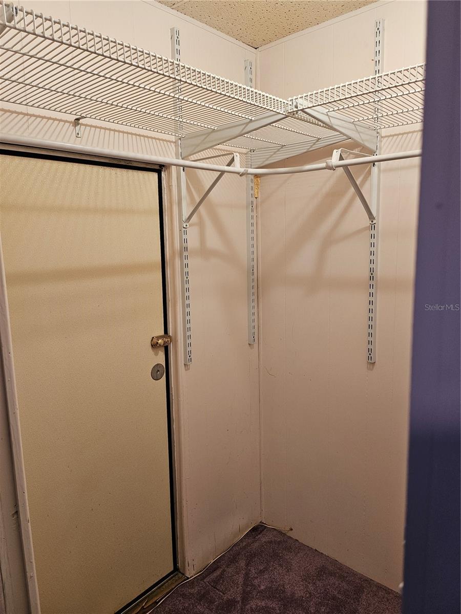 Image 42 of 82 For 407 White Oak Way