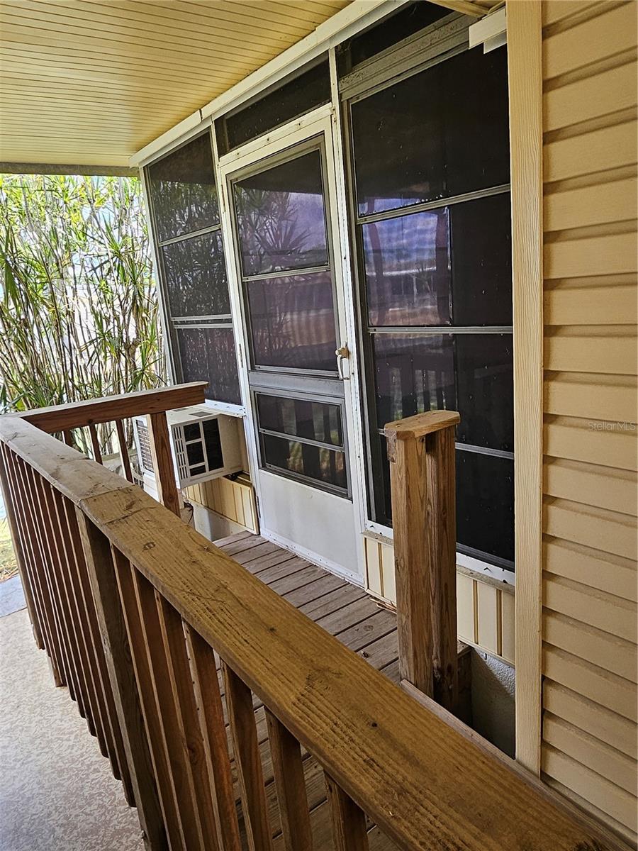 Image 49 of 82 For 407 White Oak Way