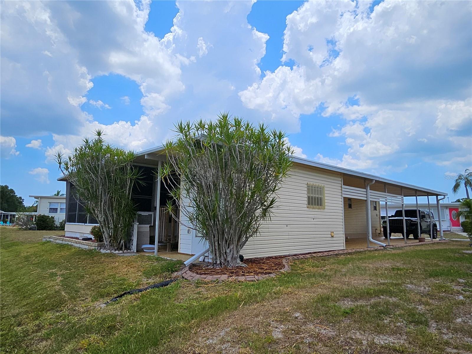 Image 8 of 82 For 407 White Oak Way