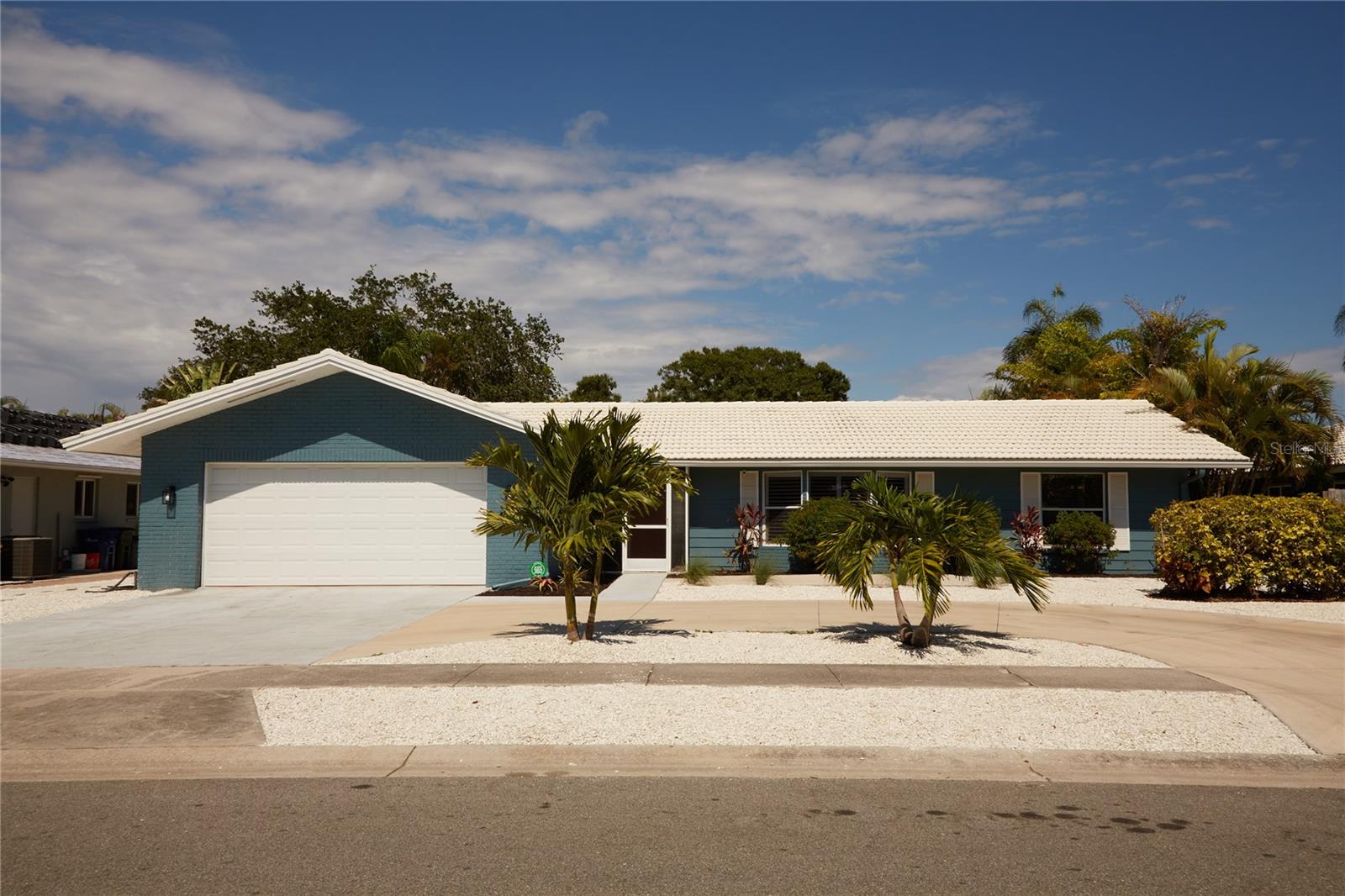 Details for 2836 Coventry Drive, SARASOTA, FL 34231