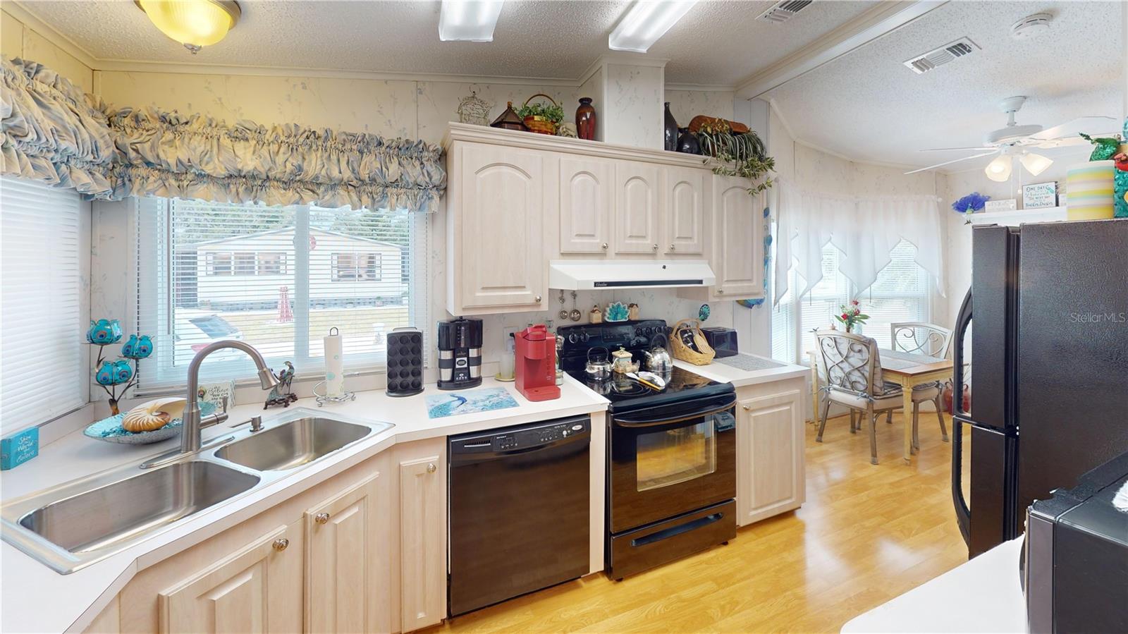 Image 13 of 32 For 577 Portside Drive
