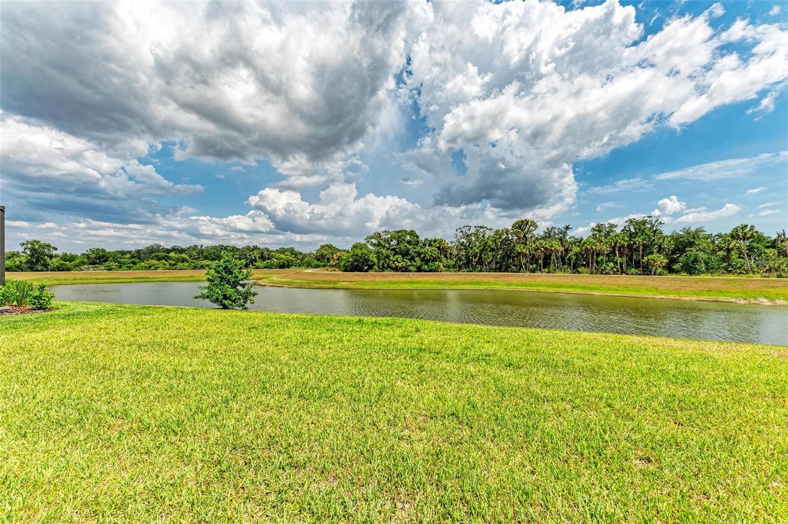 Listing photo id 46 for 14359 Skipping Stone Loop