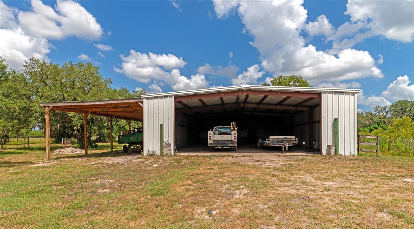 Listing photo id 45 for 15440 County Road 675