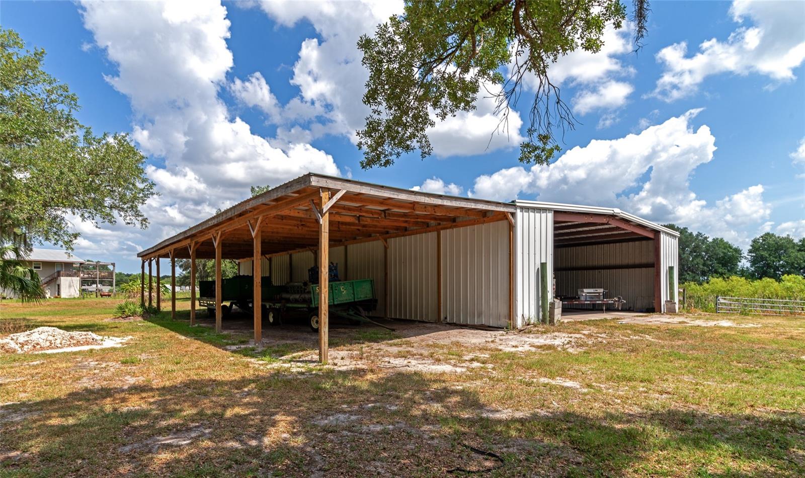 Listing photo id 46 for 15440 County Road 675