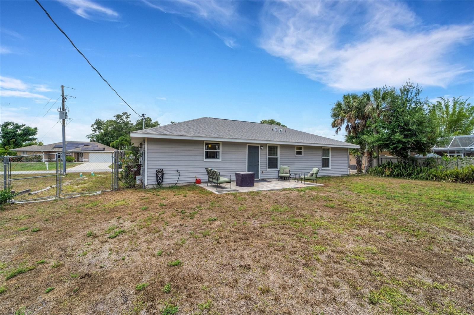 Listing photo id 27 for 3782 Beeber Street