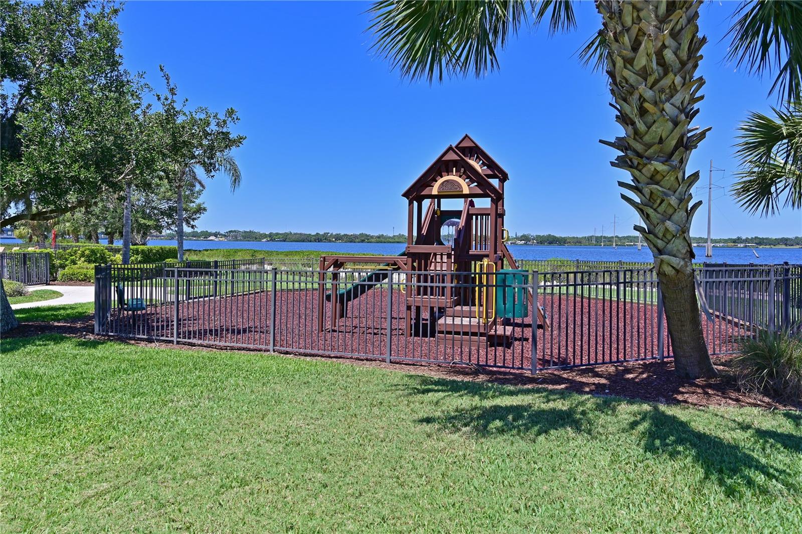 Image 57 of 72 For 1020 Tidewater Shores Loop 108