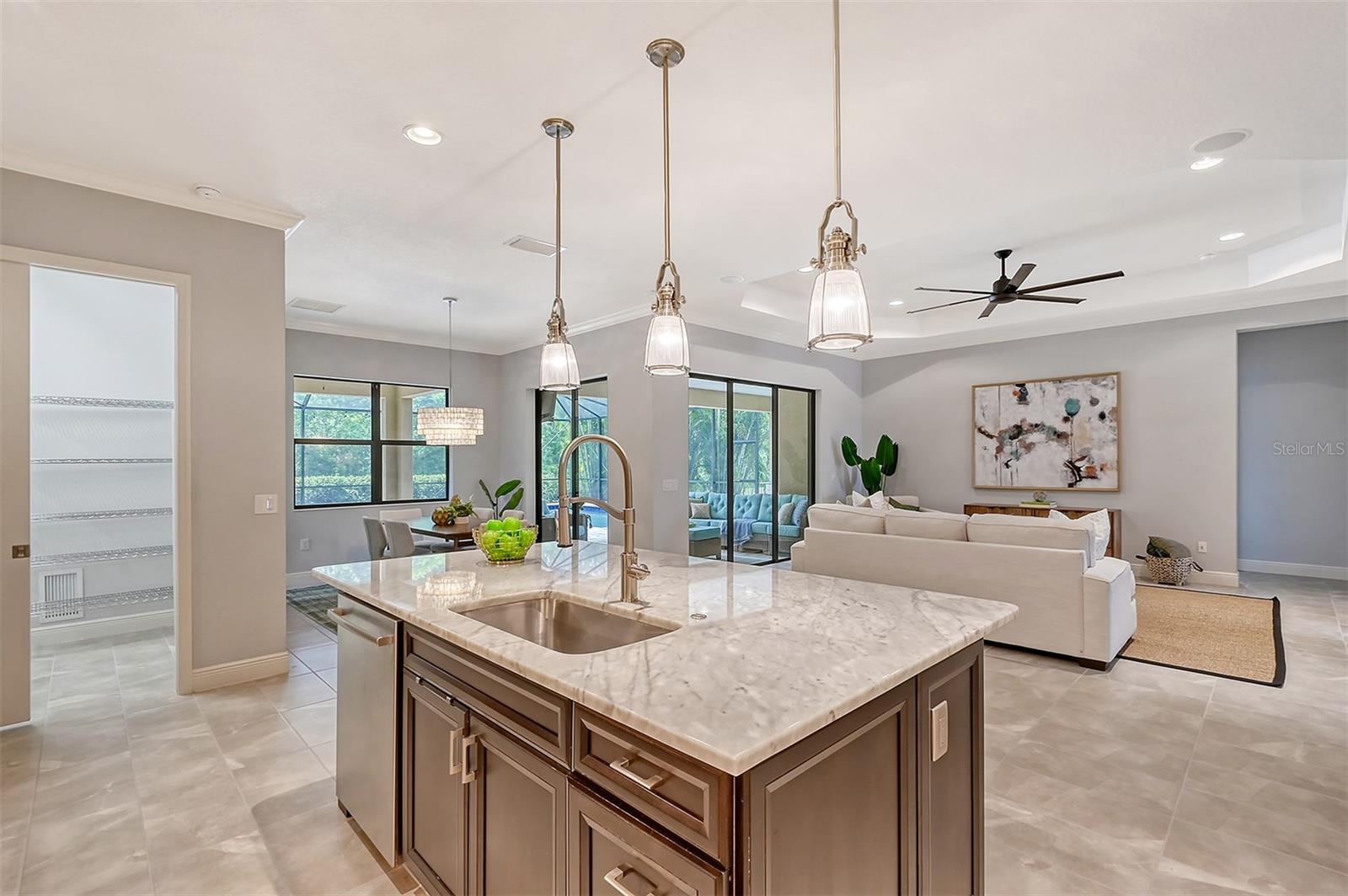 Listing photo id 10 for 8244 Larkspur Circle