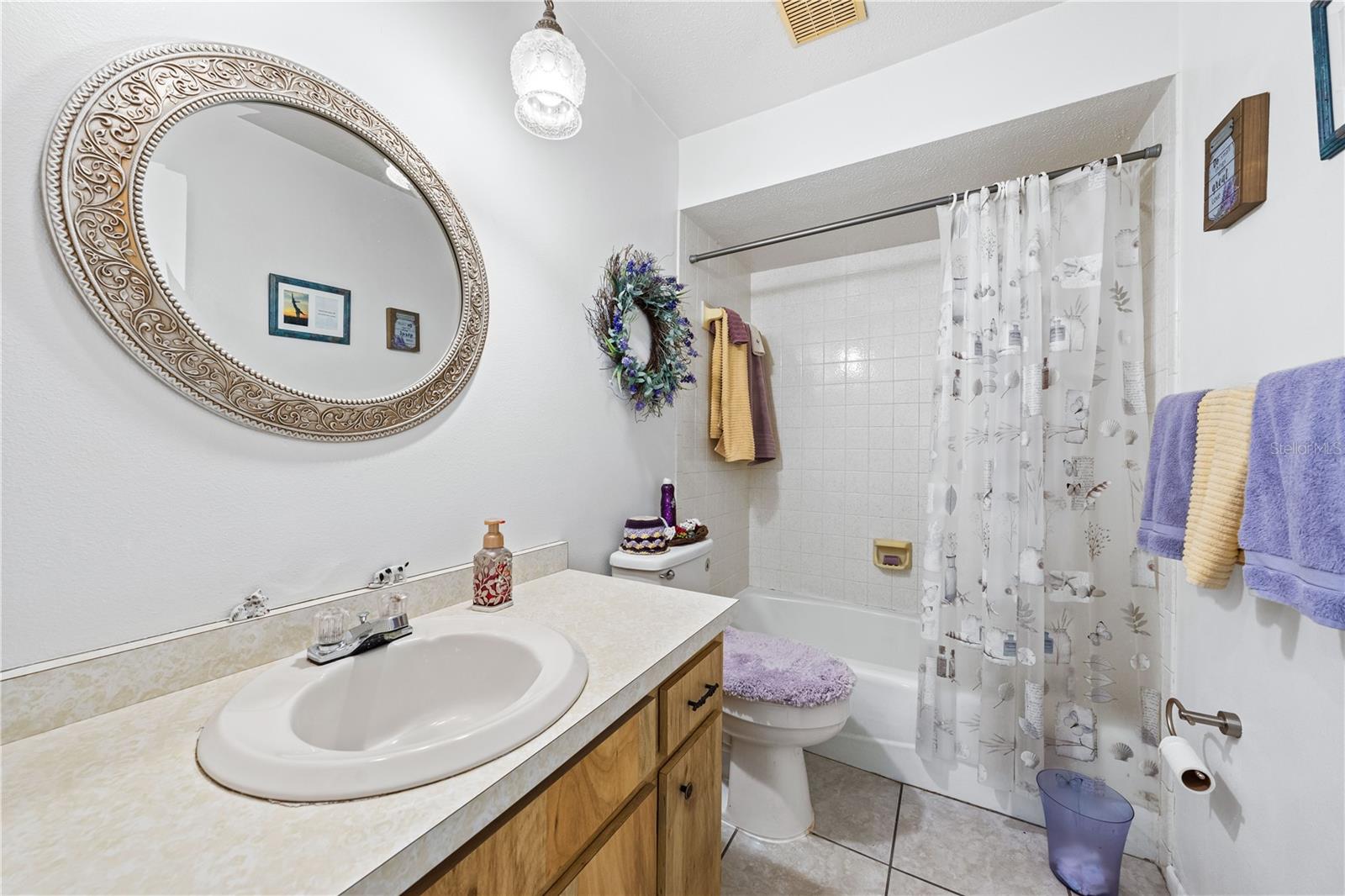 Listing photo id 27 for 4144 Winthrop Street