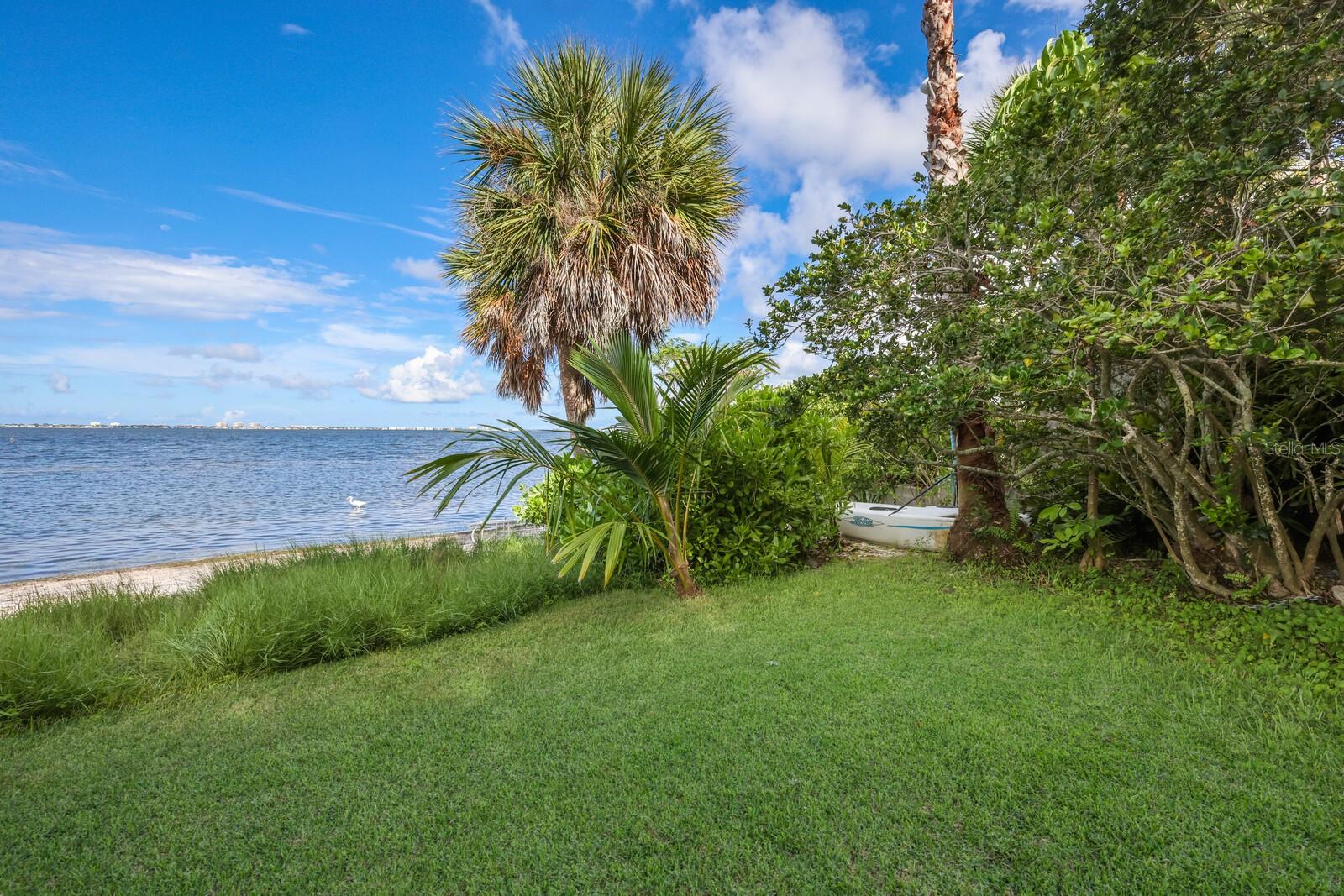 Listing photo id 19 for 3301 Bay Shore Road