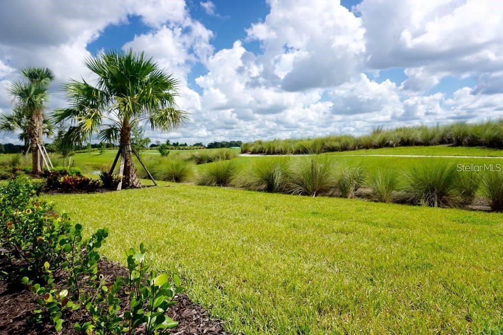 Listing photo id 13 for 5558 Palmer Circle 103