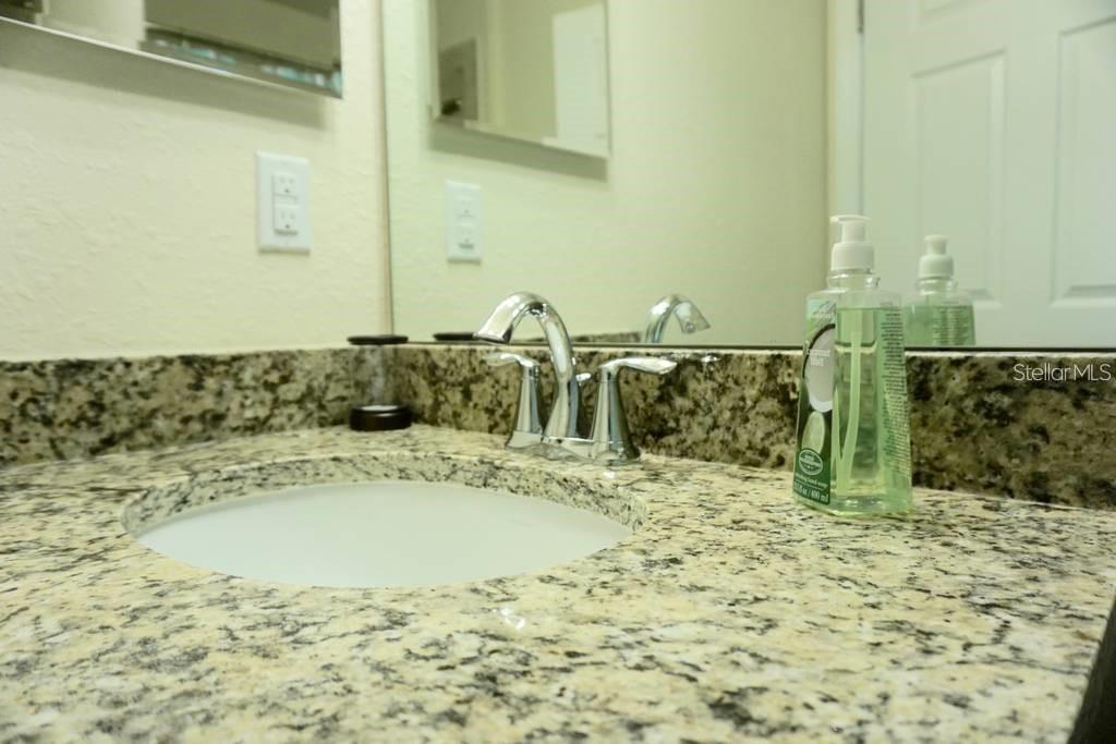 Listing photo id 19 for 5558 Palmer Circle 103